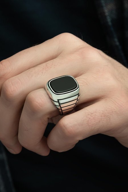 خاتم رجالي فضة بحجر أسود