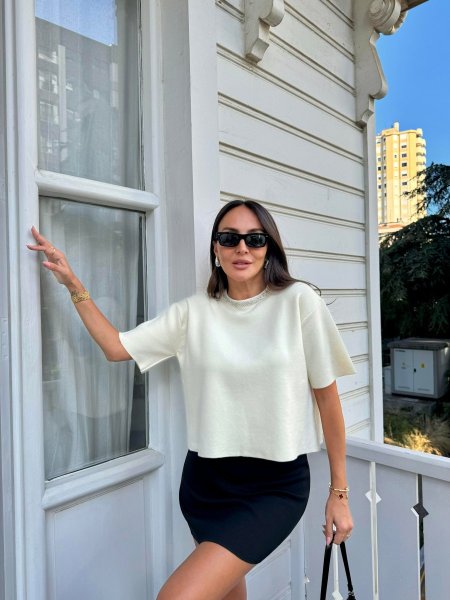 كنزة صوف ناعمة كم قصير قبة مرصعة