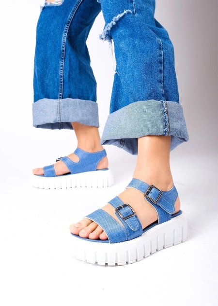 صندل كعب سميك بحزام