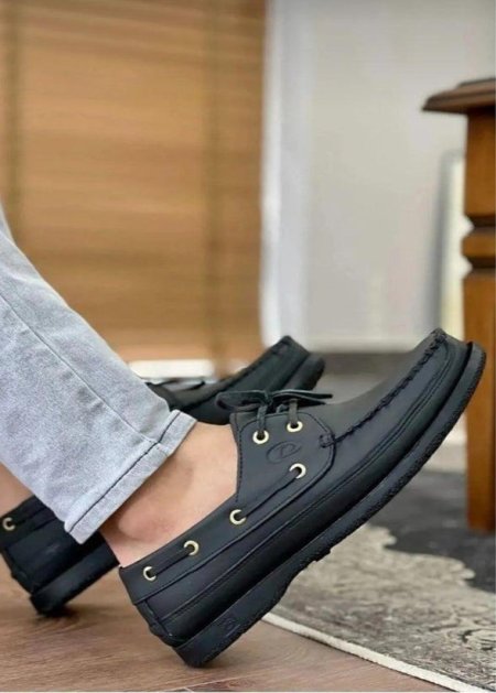 حذاء رجالي كاجوال لون أسود