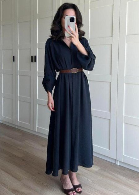 فستان لينن مع حزام جلد