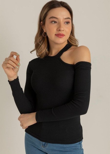 بلوزة كتف واحد