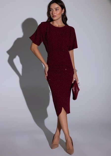 فستان منقط بأكمام واسعة